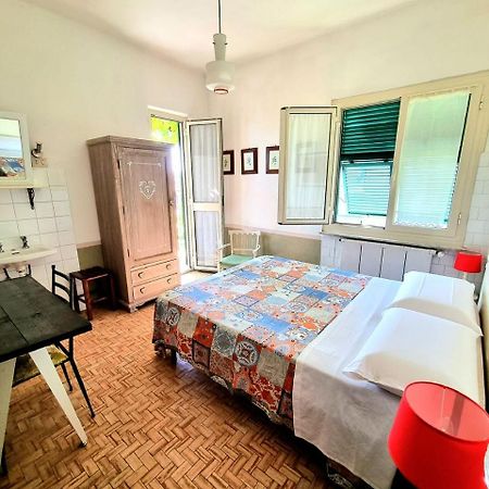 Casa Cambini Bed & Breakfast Marina di Massa Luaran gambar