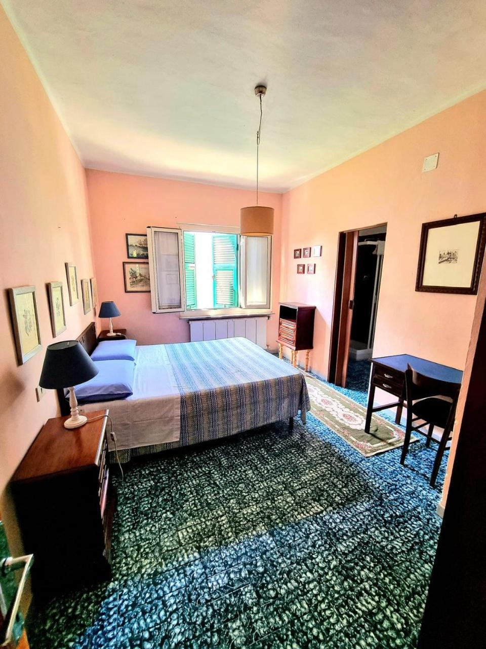Casa Cambini Bed & Breakfast Marina di Massa Luaran gambar